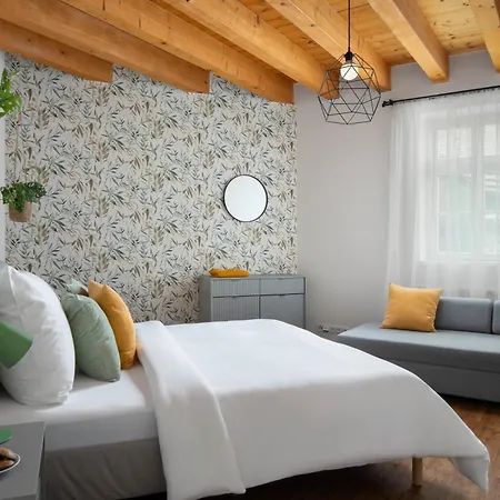 Zelny Trh Boutique #11 By Goodnite Cz * Brno